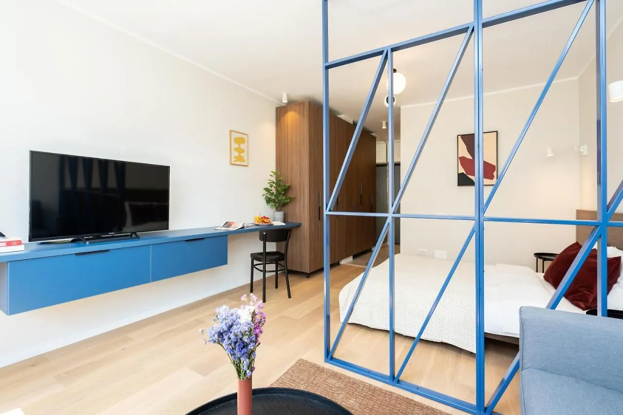 Elegant Studio In The Heart Of The Town Бухарест